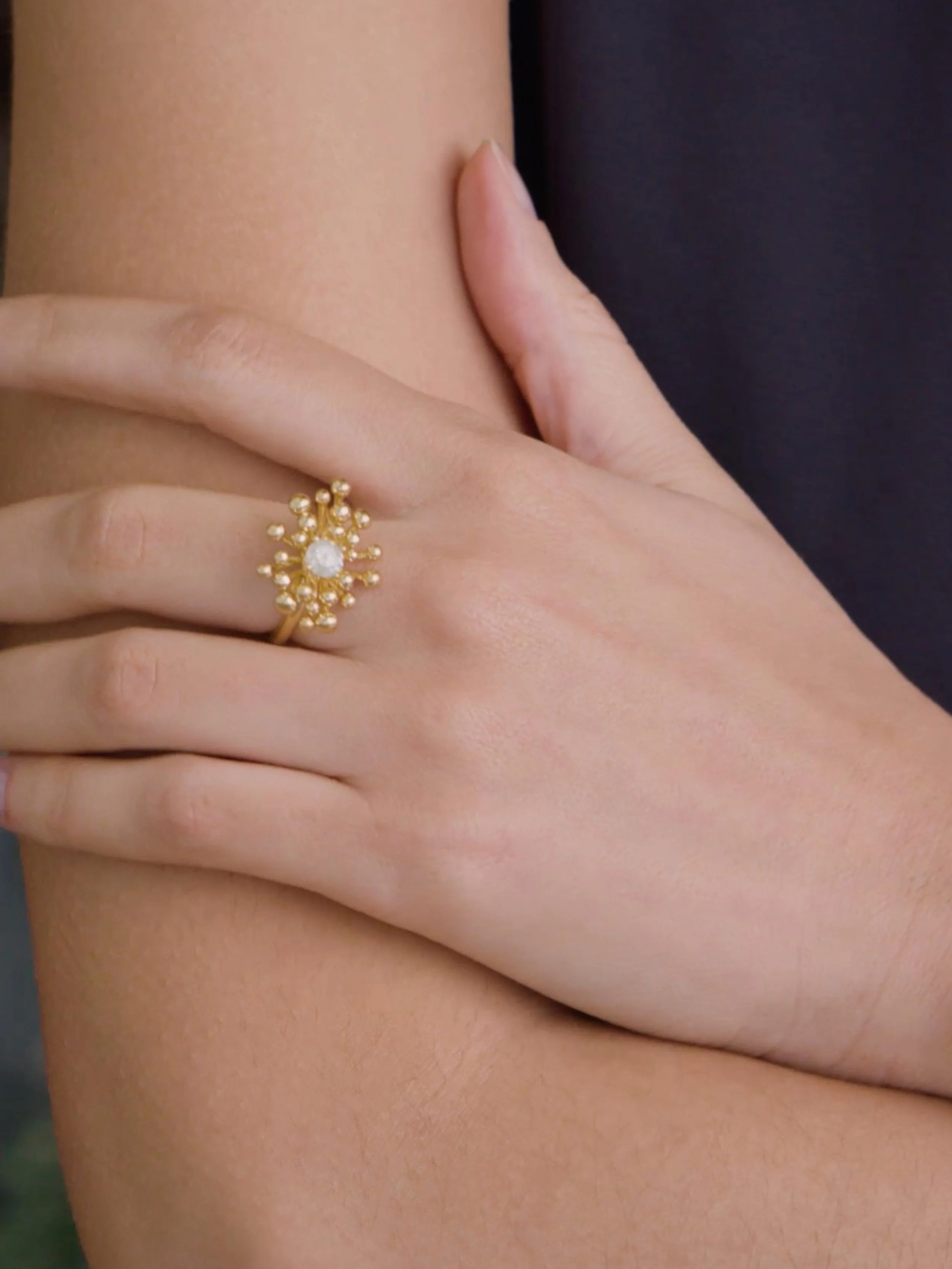 Aarong gold 2025 finger ring